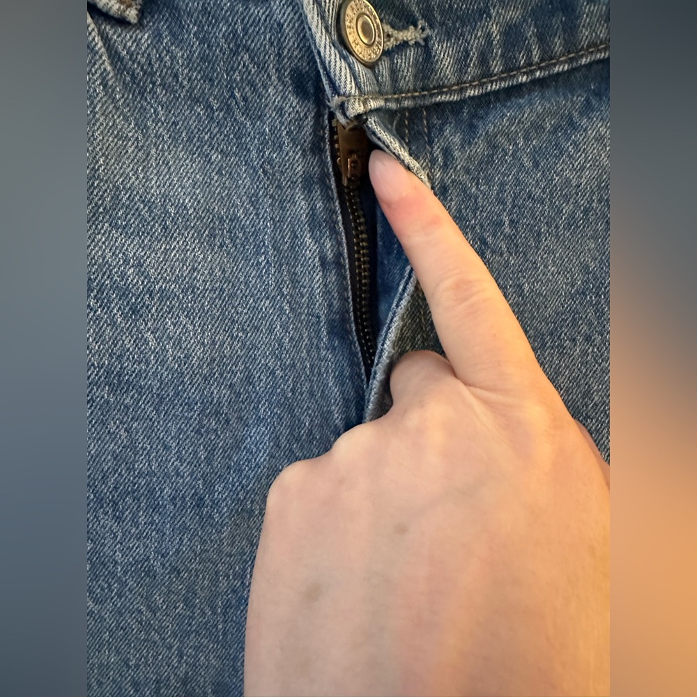 Abercrombie & Fitch Curve Love 90s Straight Ultra High Rise Medium Wash Jeans - Picture 6 of 7